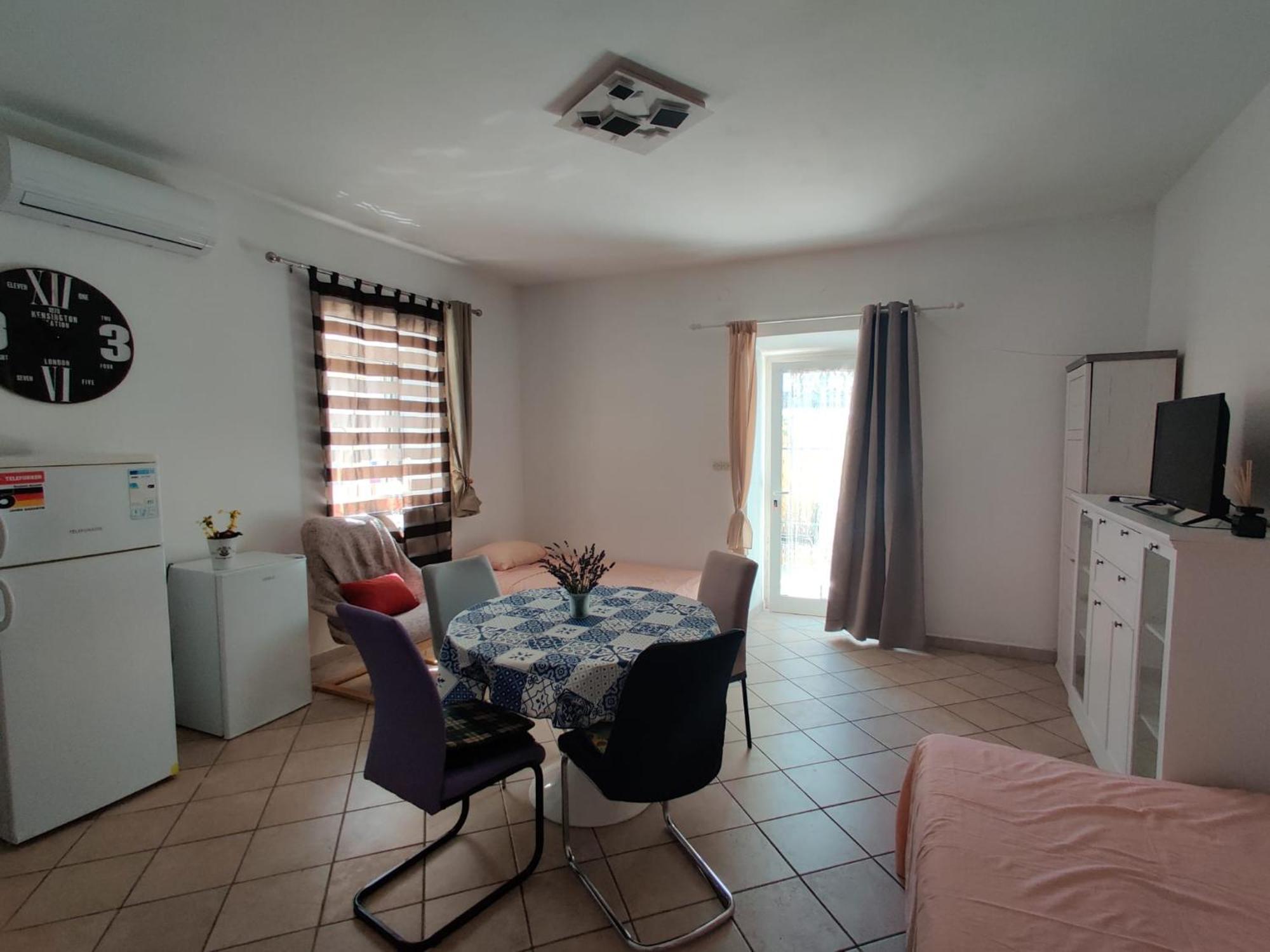 Apartments Pula With Private Parking Self Check In Kültér fotó